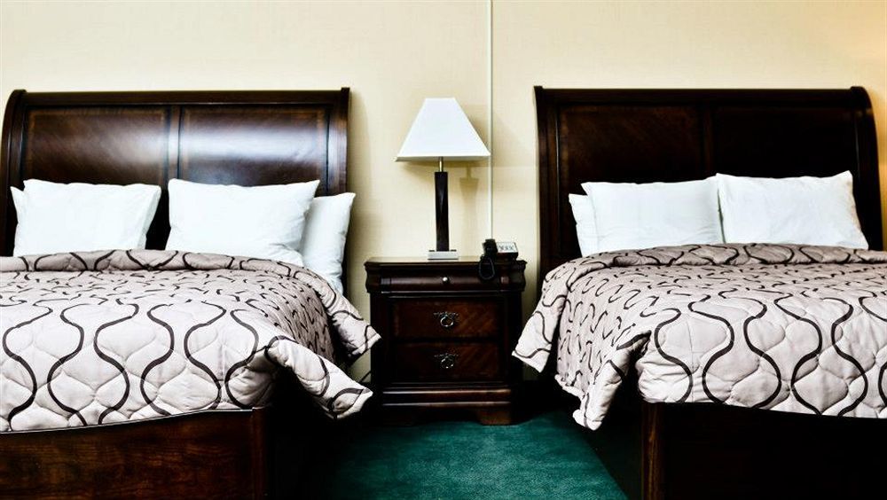 Pacer Inn & Suites Motel Делауер Екстериор снимка