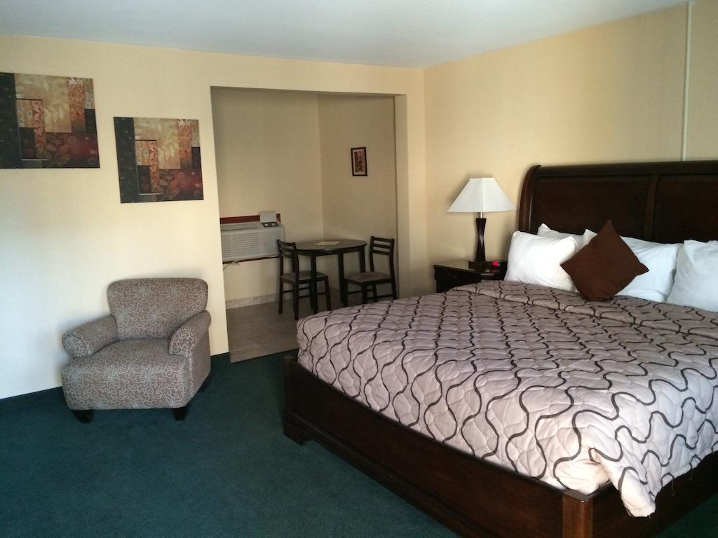 Pacer Inn & Suites Motel Делауер Стая снимка