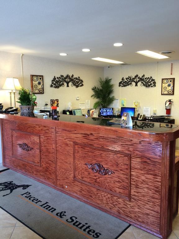 Pacer Inn & Suites Motel Делауер Екстериор снимка